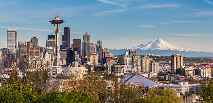 photo of Seattle skyline, with Mount Ranier in background